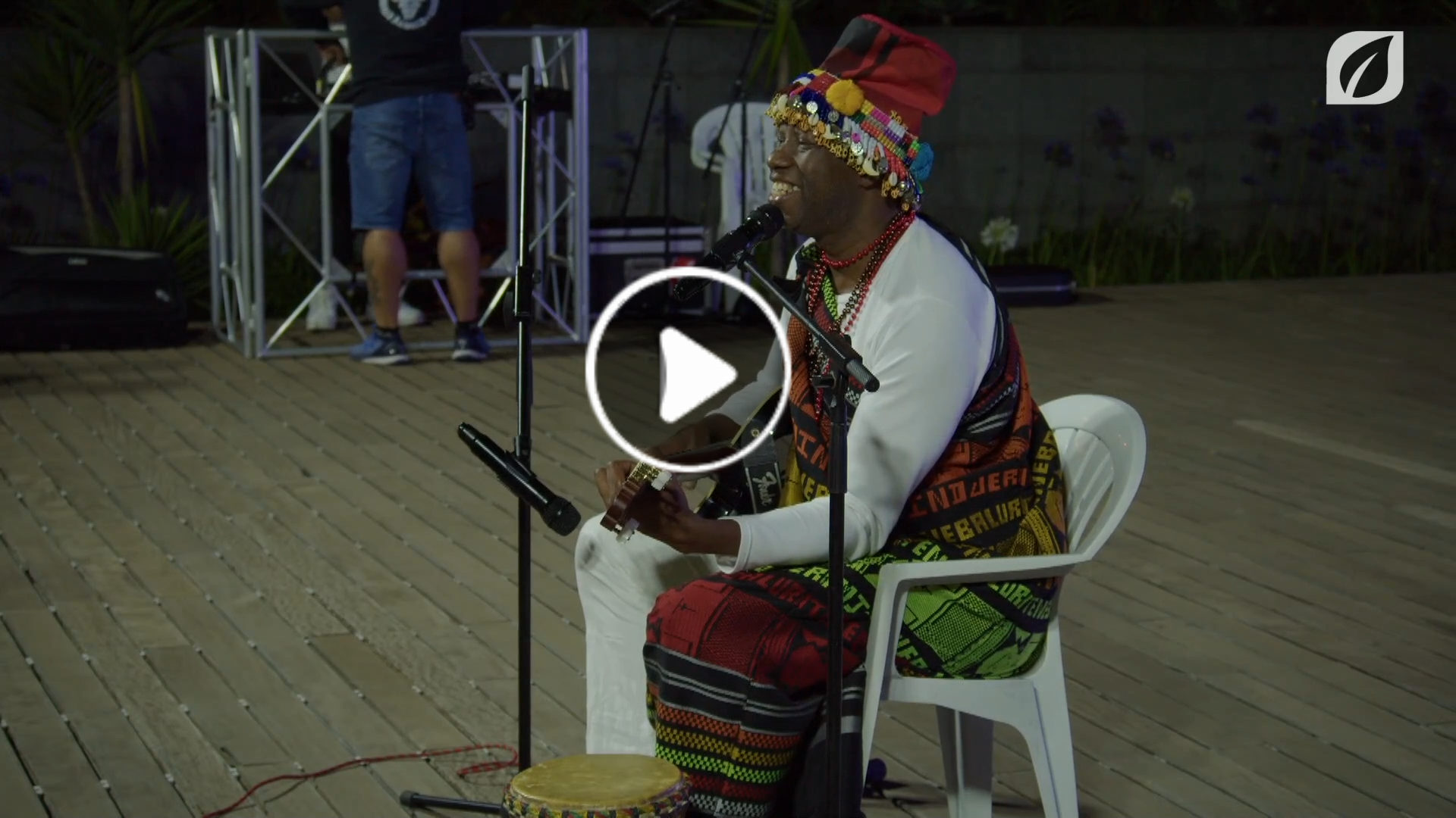Mário de Sousa cantor e artista plástico de Guiné Bissau - DIA INTERCULTURAL