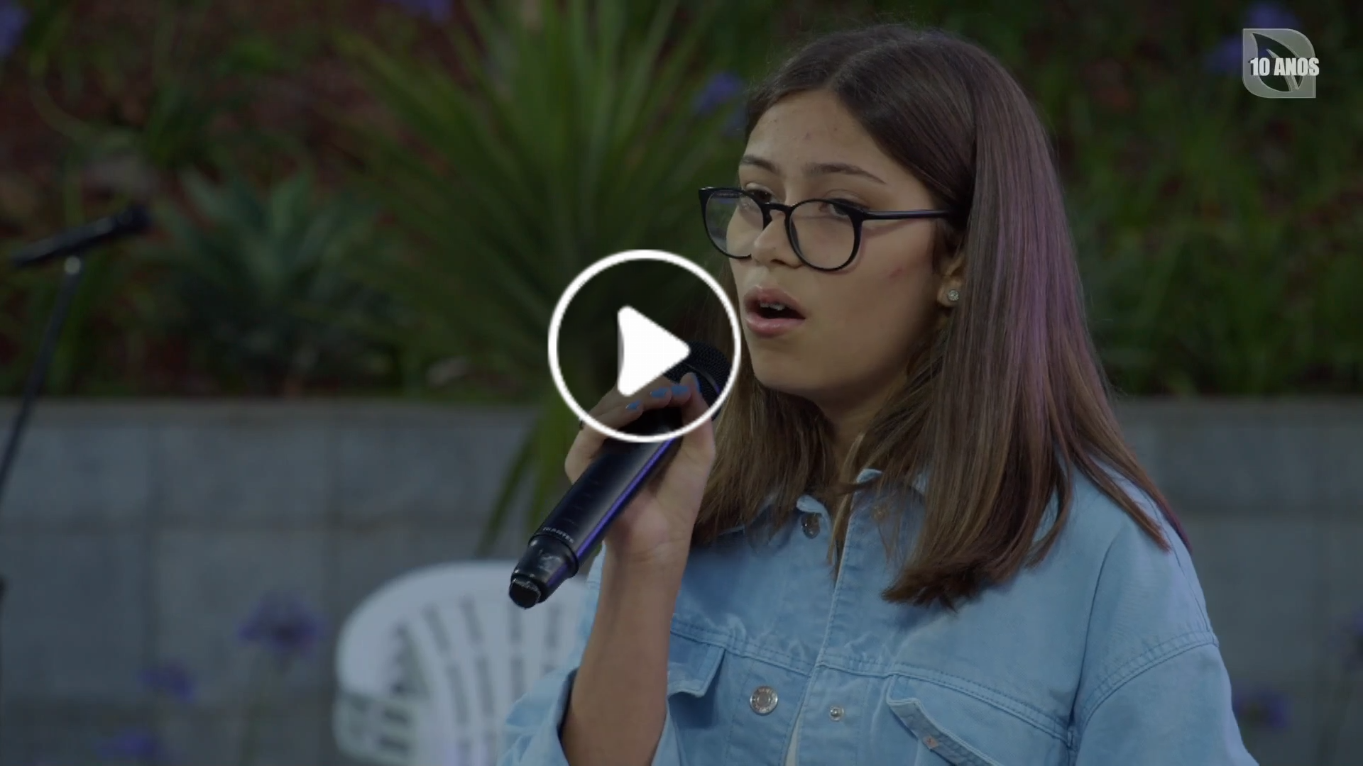 Ana Carolina Spínola canta para um público multicultural - DIA INTERCULTURAL
